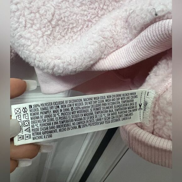 ⚡EVERYTHING MUST GO⚡ Betty Boop Fleece Embroidered Pink  Sweatshirt Women’s - Picture 6 of 7